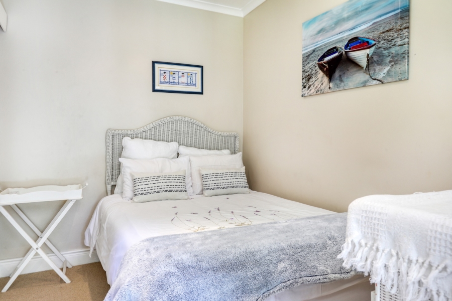 To Let 4 Bedroom Property for Rent in Bakoven Western Cape